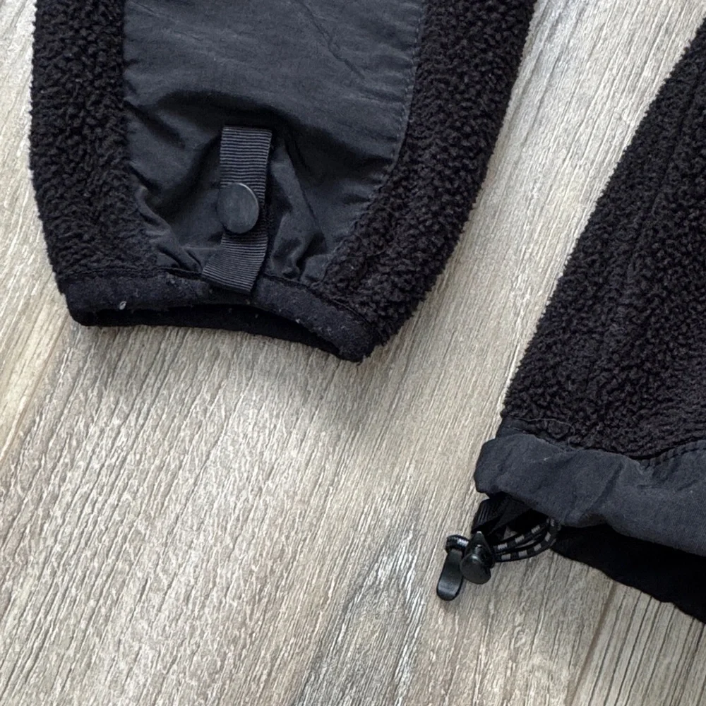 The North Face Women’s Black Full-Zip Fleece Jacket Size XS - Picture 7 of 9